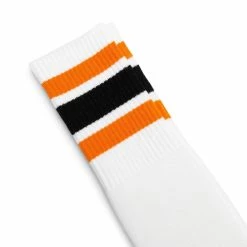 Kapital 144 YARNS HEEL SMILIE EMBROIDERED SKATERS KNEE-HIGH SOCKS Belts