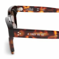 AKILA ANALOGUE Belts