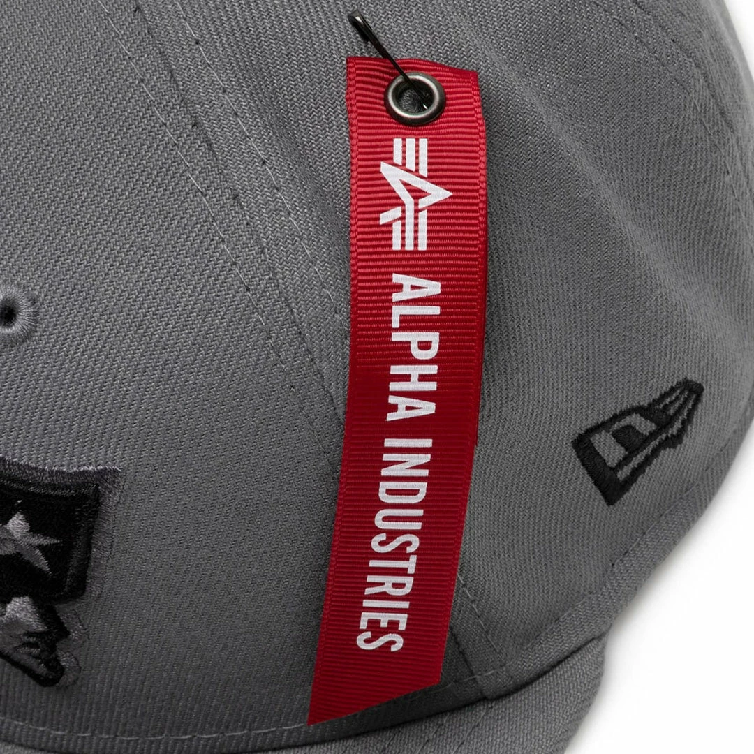 New Era 59FIFTY X ALPHA INDUSTRIES NEW ENGLAND PATRIOTS FITTED CAP Belts