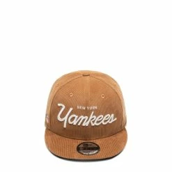 New Era 9FIFTY NEW YORK YANKEES SCRIPT CORDUROY CAP Belts