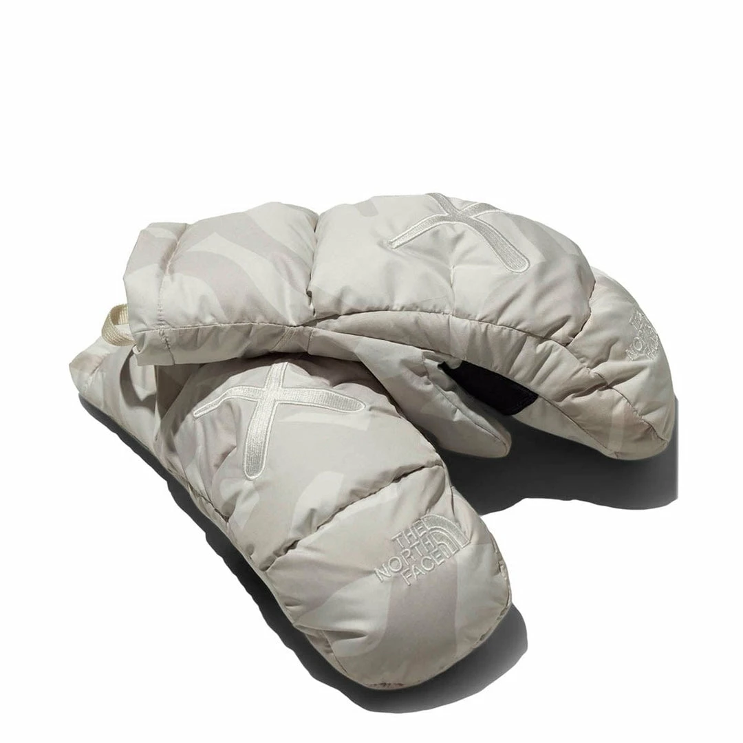 The North Face XX KAWS NUPTSE MITT
